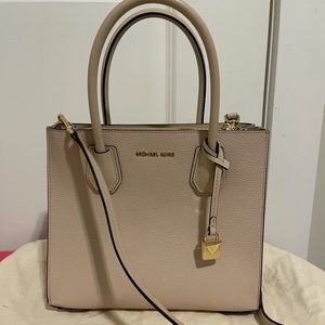 Michael Kors Mercer Medium Accordion Conv Tote